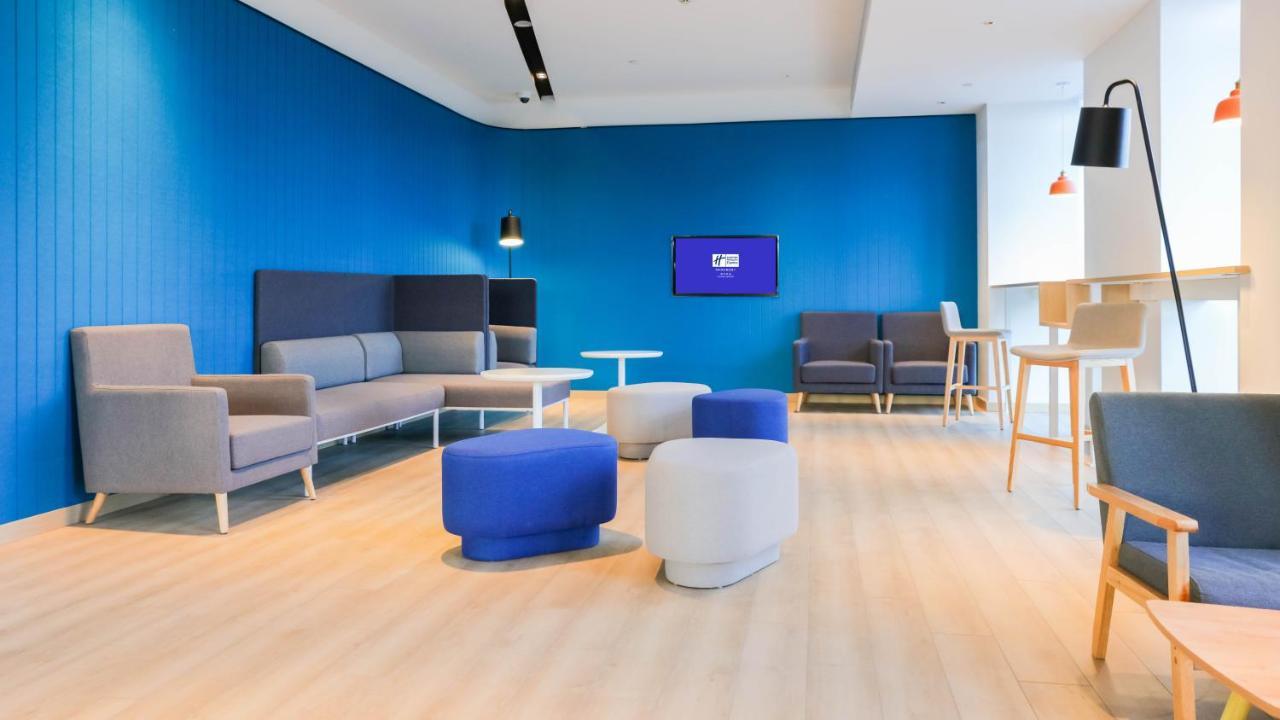 Holiday Inn Express Shanghai Pudong Airport By Ihg Exterior photo